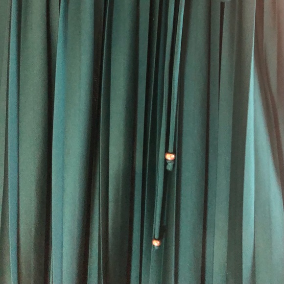 H&M Pleated Emerald Green Dress - Picture 7 of 11